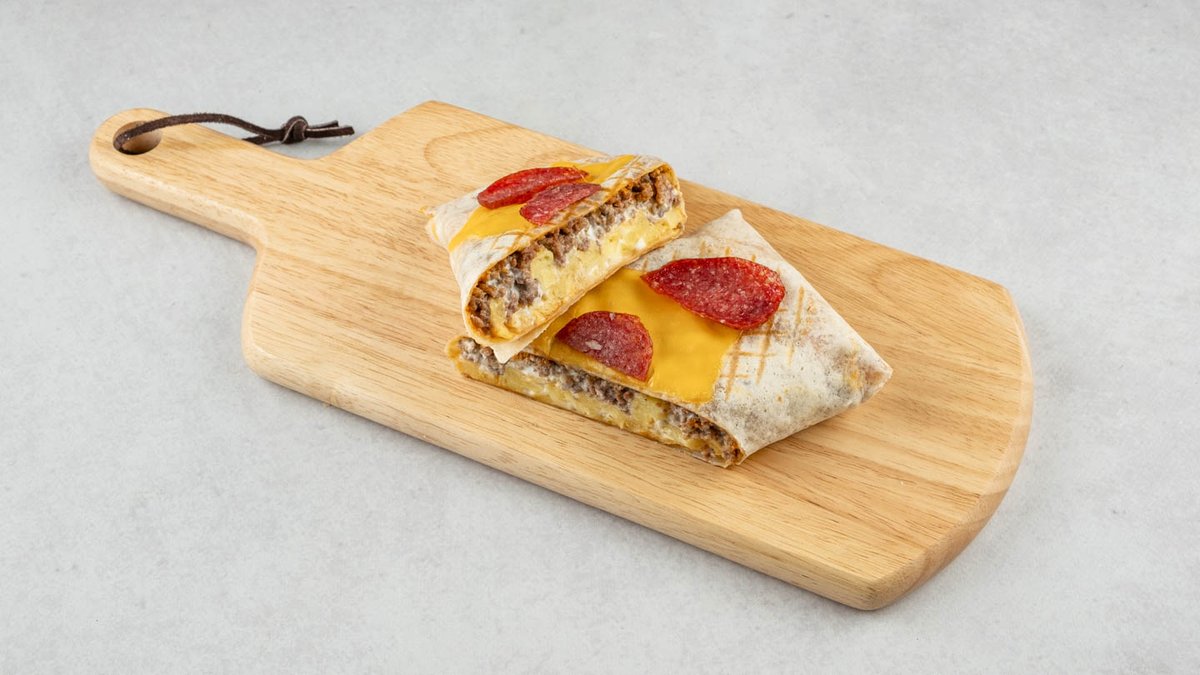 French Tacos s govedinom, sudžukom i cheddarom