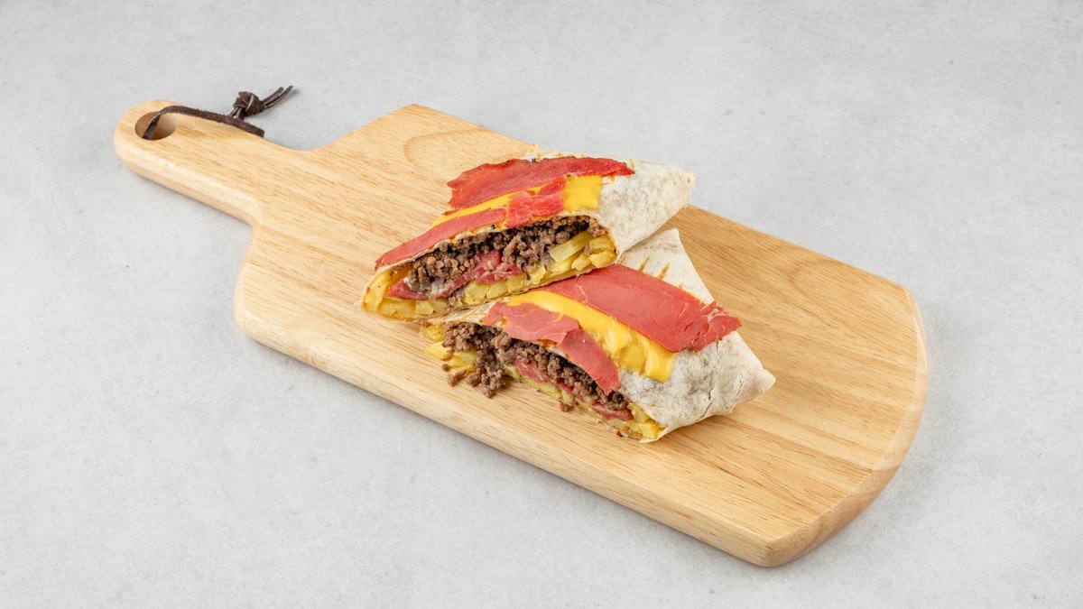 Le Beef Royale — grilani French Tacos s govedinom, bresaolom i sirnim umakom